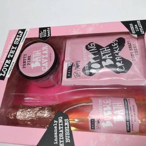 lot 9657 image: LOVE THY SELF BATH GIFT SET