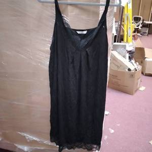 lot 9732 image: XXXL SLIP NIGHTGOWN