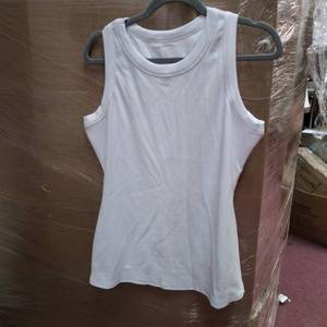 lot 9777 image: WHITE TANK SIZE XL