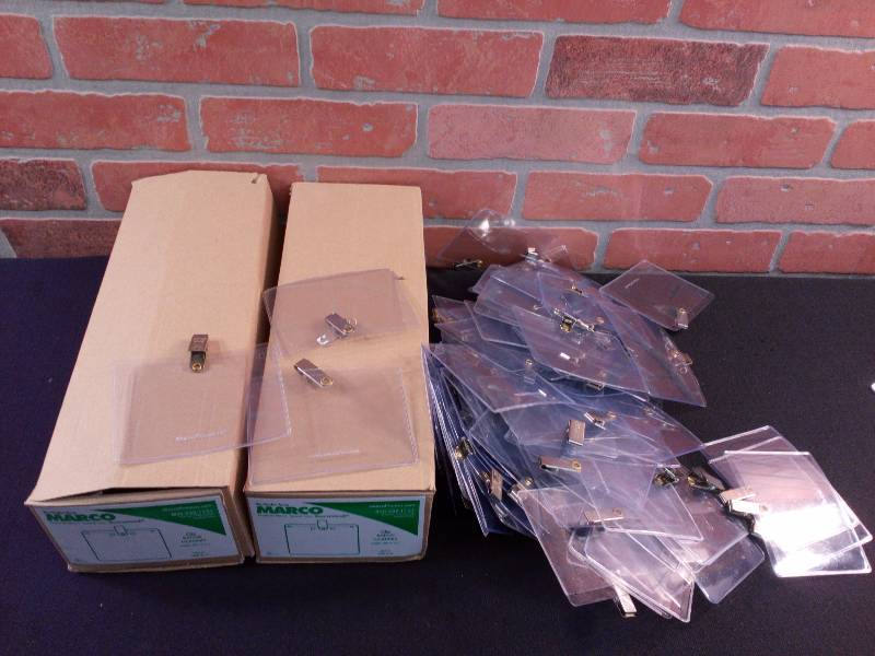 lot 5 image: Top Loading Badge Holders