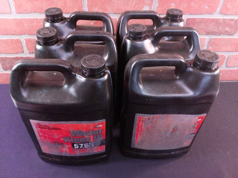 lot 9 image: Winter Klenze Premium Diesel Additive