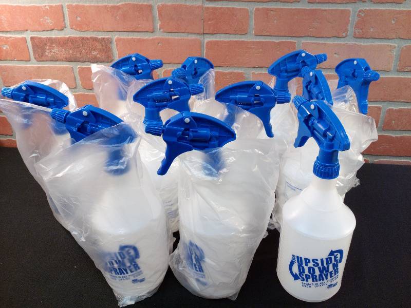lot 23 image: Chapin Upside Down 32 oz Trigger Sprayer
