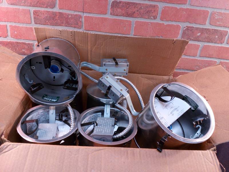 lot 48 image: Juno IC Rated Universal Incandescent Lighting Cans