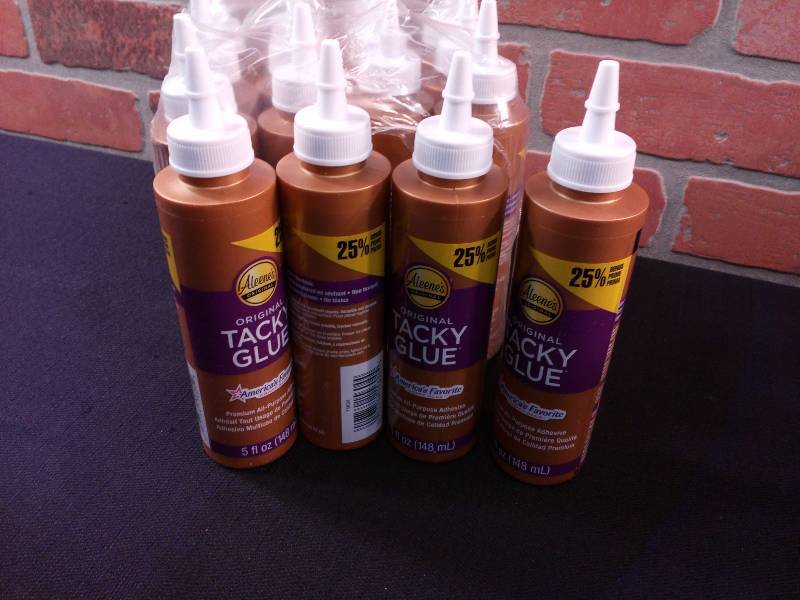 lot 75 image: Aleenes Original Tacky Glue