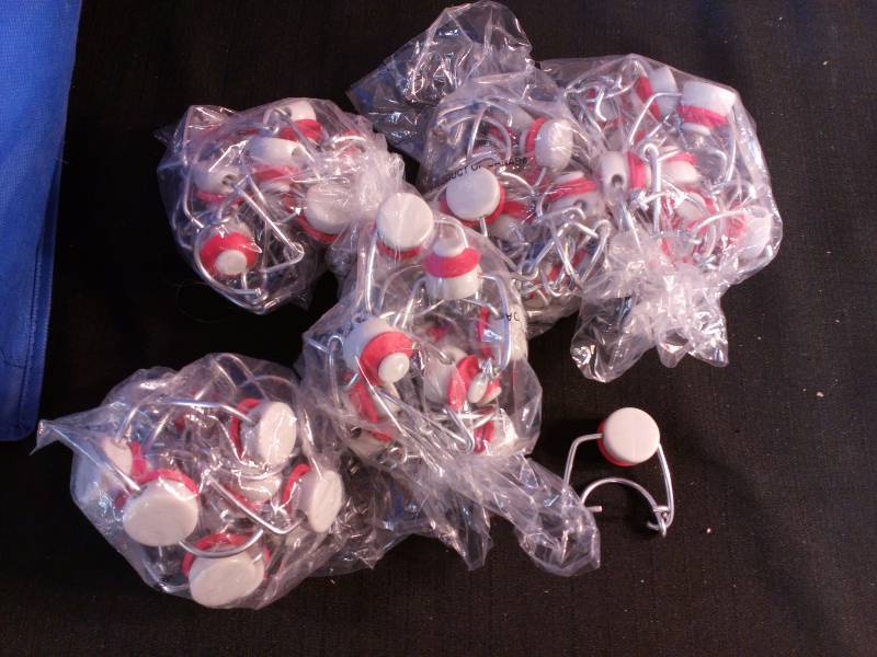 lot 88 image: PLASTIC Bottle Sealing Caps for Glass Bottles
