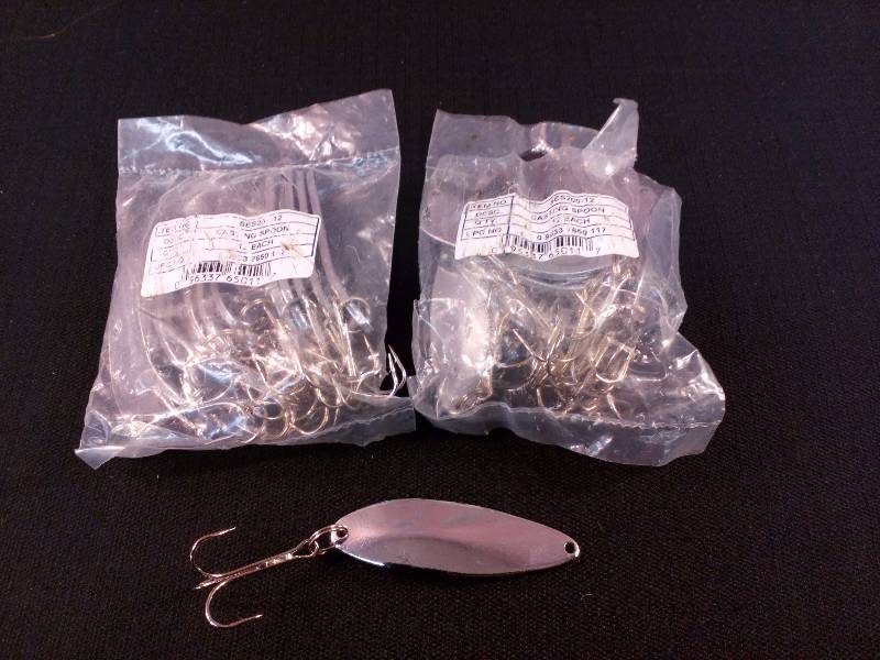 lot 100 image: Sea Striker Fishing Lure Casting Spoons