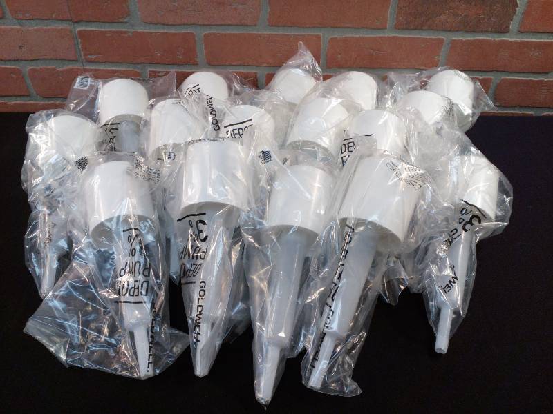 lot 112 image: Goldwell H20 Depot Cleansing Pump For Lotion Developer 3%