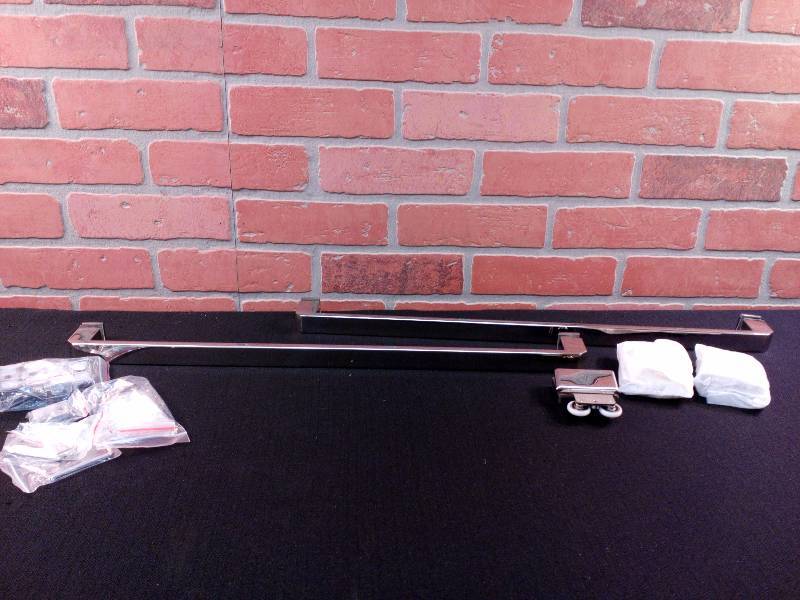 lot 114 image: Encore SHDR Chrome Sliding Tub Door Handles
