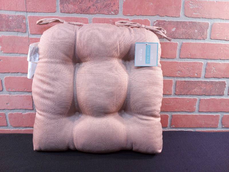 lot 121 image: Bounce Comfort Madison Chair Pad