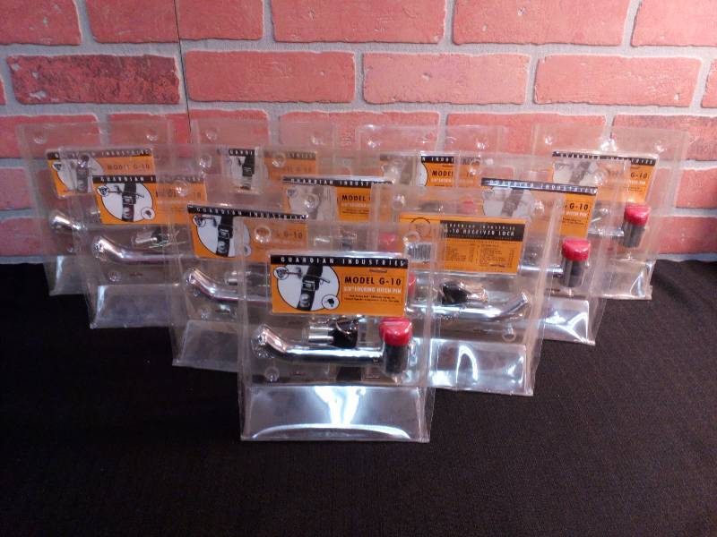 lot 134 image: Guardian Locking Hitch Pins