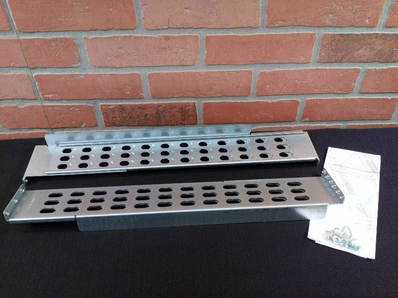 lot 140 image: APC Rail ASM RightLeft ROHS Rev 12