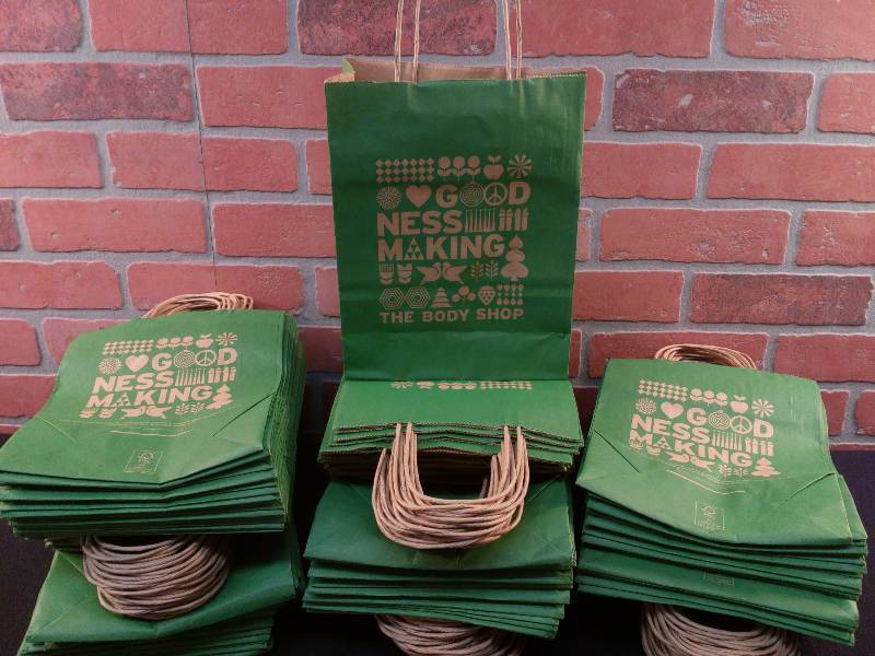 lot 149 image: Paper Gift Bags