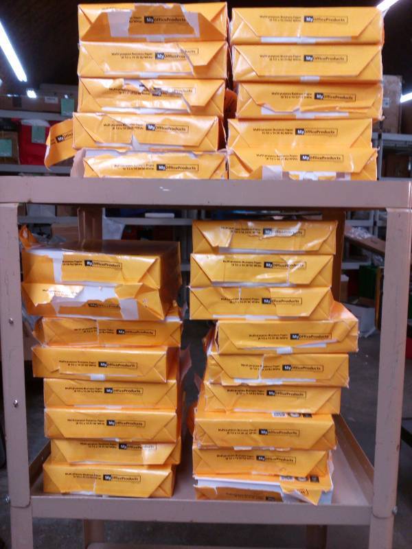 lot 229 image: Hi Bright Quality White Paper - 8 12 x 14- 20 Lb