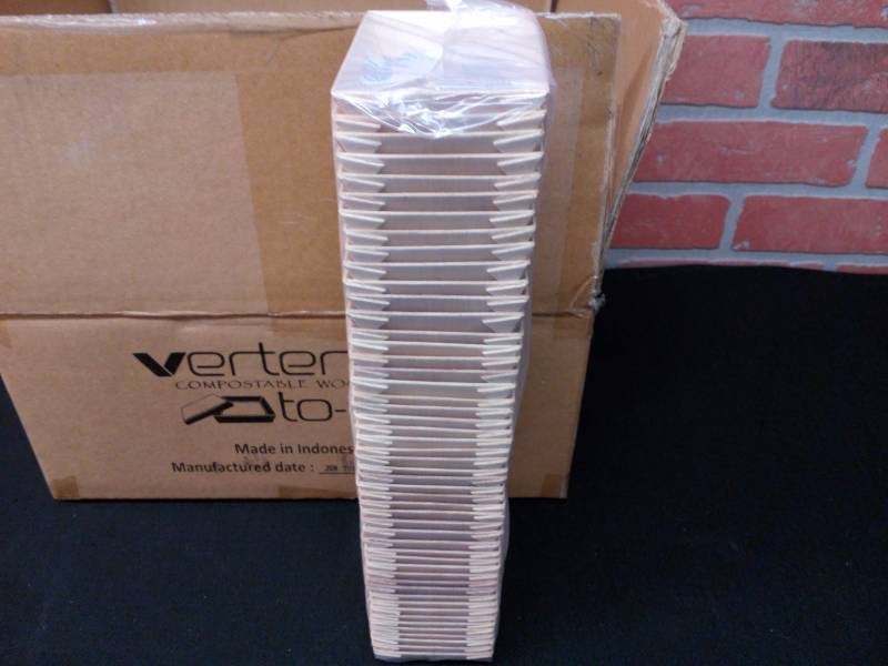 lot 244 image: Verterra Compostable Wooden To Go Trays