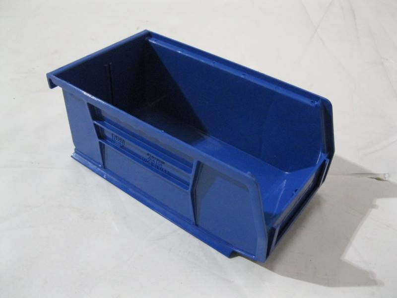 lot 2515 image: Plastic Shelf Bin 7x4x3 Stackable Storage Case of 24