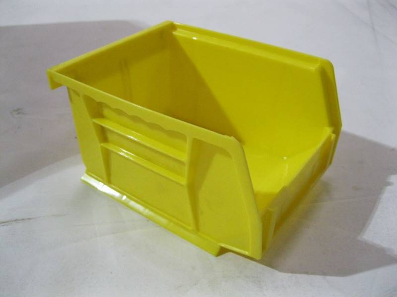 lot 2518 image: Plastic Shelf Bin 5-12x4x3 Stackable Storage Case of 24