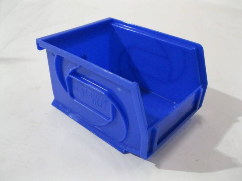 lot 2522 image: Plastic Shelf Bin 5x4x3 Stackable Storage Case of 48