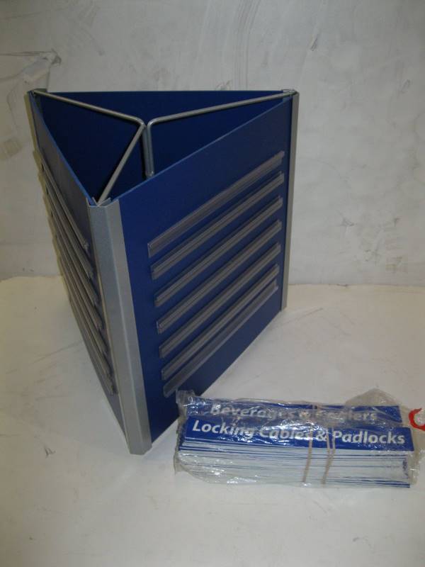 lot 2394 image: Retail Display Triangle Kit