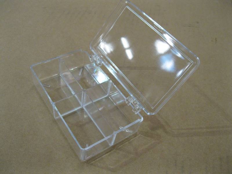 lot 2488 image: Organizer Boxes Plastic 4-12 x 3 x 1 Set of 26