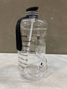 lot 32249 image: Favofit Gallon Water Bottle