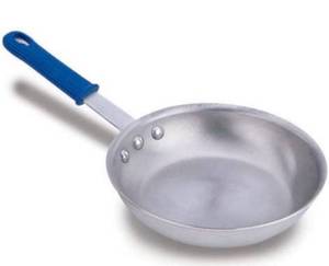 lot 32267 image: Vollrath Wear-Ever Fry Pan - Natural Finish 7Diam