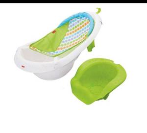 lot 42502 image: Fisher-Price 4 in 1 Bathtub