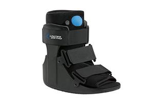 lot 26518 image: United Ortho Short Air Cam Walker Fracture Boot, Extra Large, Black