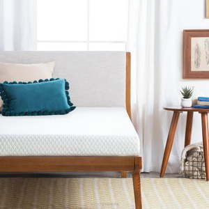 lot 65948 image: Linenspa 5 Gel Memory Foam Mattress Twin