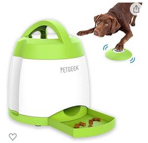 lot 2010 image: PETGEEK Automatic Dog Feeder Toy