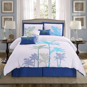 lot 10126 image: Panama Jack Breezy Palm 7-piece Comforter Set, King