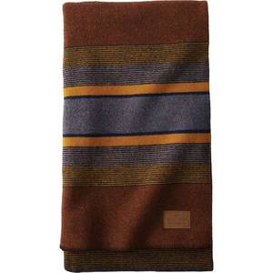 lot 10137 image: Pendleton Yakima Queen Bed Blanket