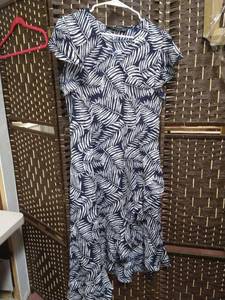 lot 3454 image: homyee xl womens dress navy and white palm print