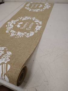 lot 3485 image: TERGOO Easter Wreath Table Runner