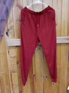 lot 7131 image: Abollria 2 piece jogger set. Size L color is wine