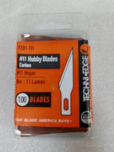 lot 7140 image: Techni-Edge #11 Hobby Blades 100 blades