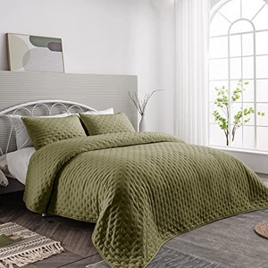 lot 8450 image: 3-Piece King Quilt Set with Pillow Shams,Lightweight Soft Bedspread Coverlet Set,Brushed Geometric Pattern Reversible Breathable Quilt for All Season��1 Bedspread, 2 Shams), ITEM IS PINK NOT GREEN