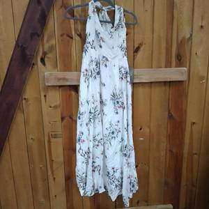 lot 9893 image: FLOWING SUMMER DRESS SIZE S