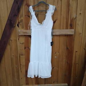lot 9896 image: CUTE RUFFLE DRESS SIZE S