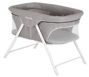 lot 2294 image: Dream On Me Traveler Portable Bassinet, Twinkle Gray