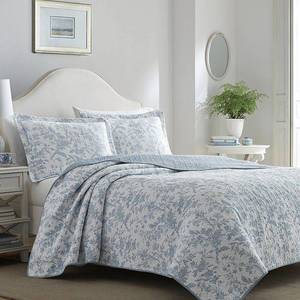 lot 2309 image: Laura Ashley Amberley Quilt Set, King Bedding