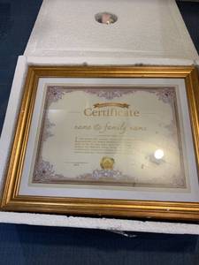 lot 75385 image: 6 pack Certificate Frames, Gold
