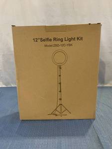 lot 75396 image: 12�� Selfie Ring Light Kit Model  ZBD-12C-YBK