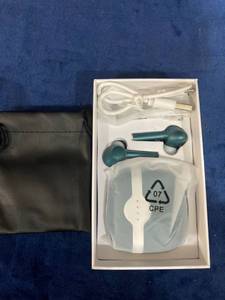 lot 75602 image: TWS WIRELESS HEADPHONES