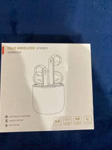 lot 75626 image: TRUE WIRELESS EARBUDS