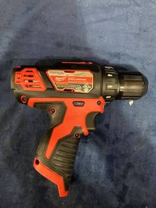 lot 75670 image: MILWAKEE DRILL DRIVER 14 inch NO BATTERY