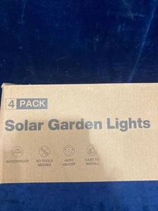 lot 75688 image: 4 PK SOLAR GARDEN LIGHTS
