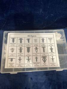 lot 75696 image: 415 AUTOMOTIVE INTERIOR CLIPS WITH DIVIDER