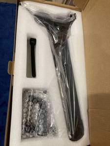 lot 75708 image: INNOGEAR SPRING BUILT IN MICROPHONE STAND MU028