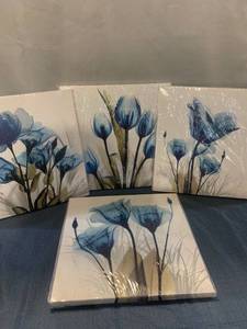 lot 75402 image: Set Of 4 30x30 Blue Flower Wall Art