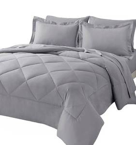 lot 75424 image: CozyLux Bed In A Bag 102x90 Inch